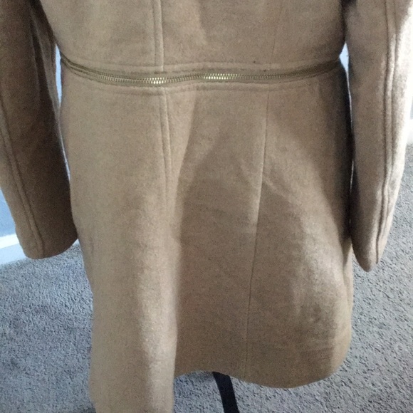 Reattachable Jacket - Picture 4 of 14